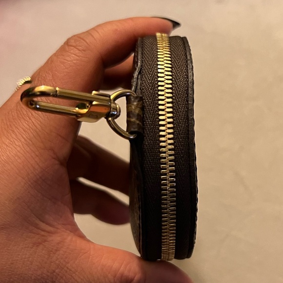 👑✅PRICE FIRM✅ AUTHENTIC Louis Vuitton Monogram Coin Pouch - Picture 7 of 17